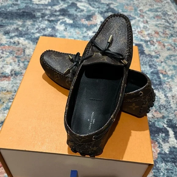 Louis Vuitton Loafer/Moccasins/ Driving Shoes Authentic LV - Picture 2 of 5
